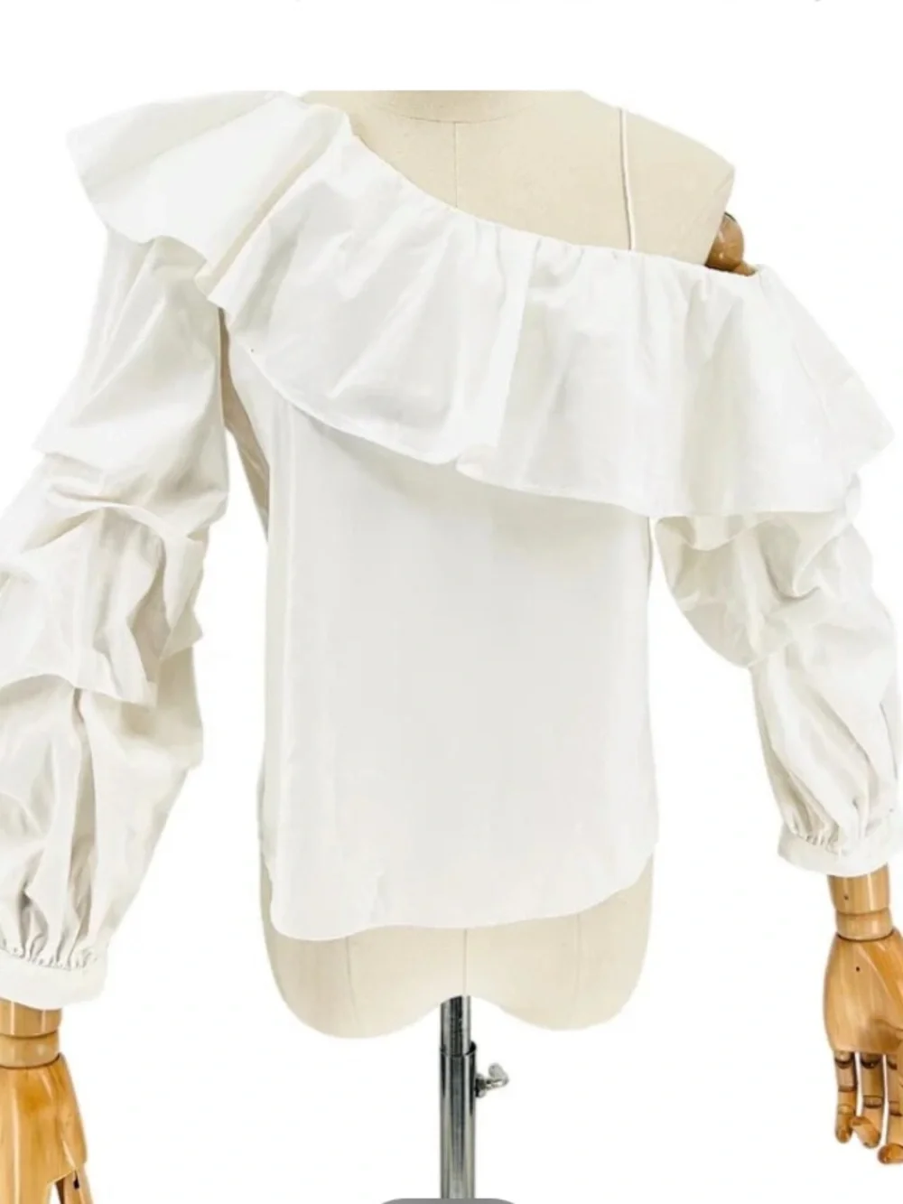 Alice + Olivia White One-Shoulder Ruffle Blouse